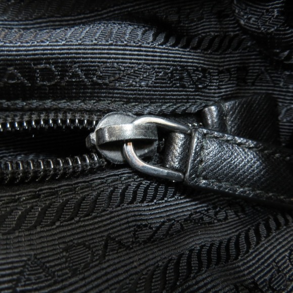 Prada logo shoulder bag nylon - Picture 7 of 10
